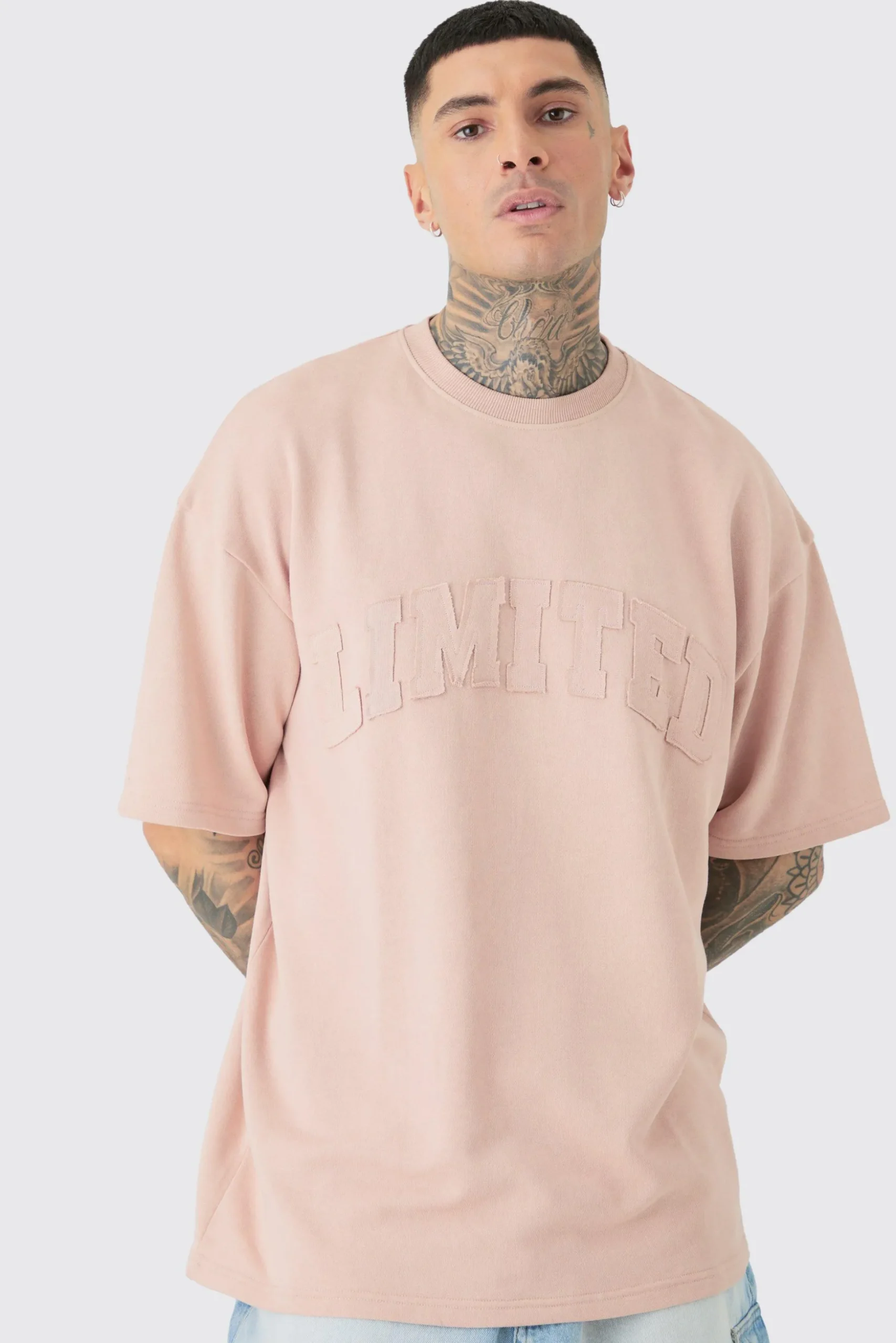 Tall Oversized Limited Applique Washed T-shirt | BoohooMAN UK