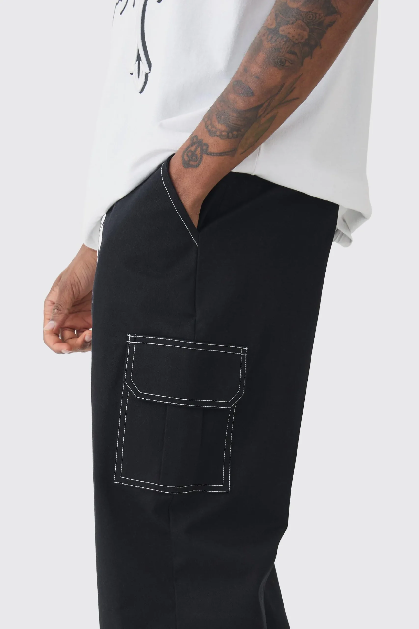 Tall Relaxed Cargo Worldwide Print Trouser | BoohooMAN UK