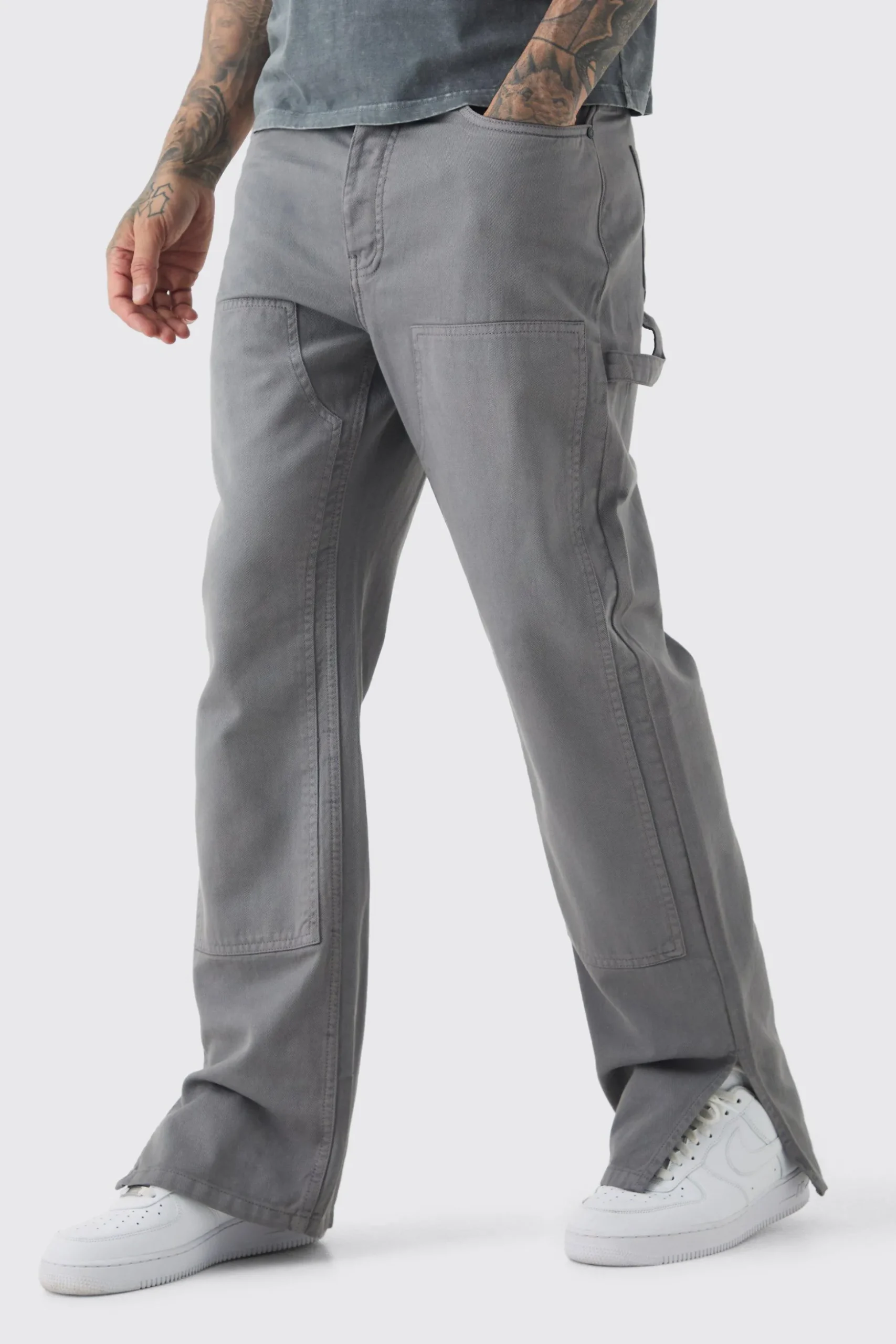 Tall Relaxed Overdye Carpenter Split Hem Trouser In Charcoal | BoohooMAN UK