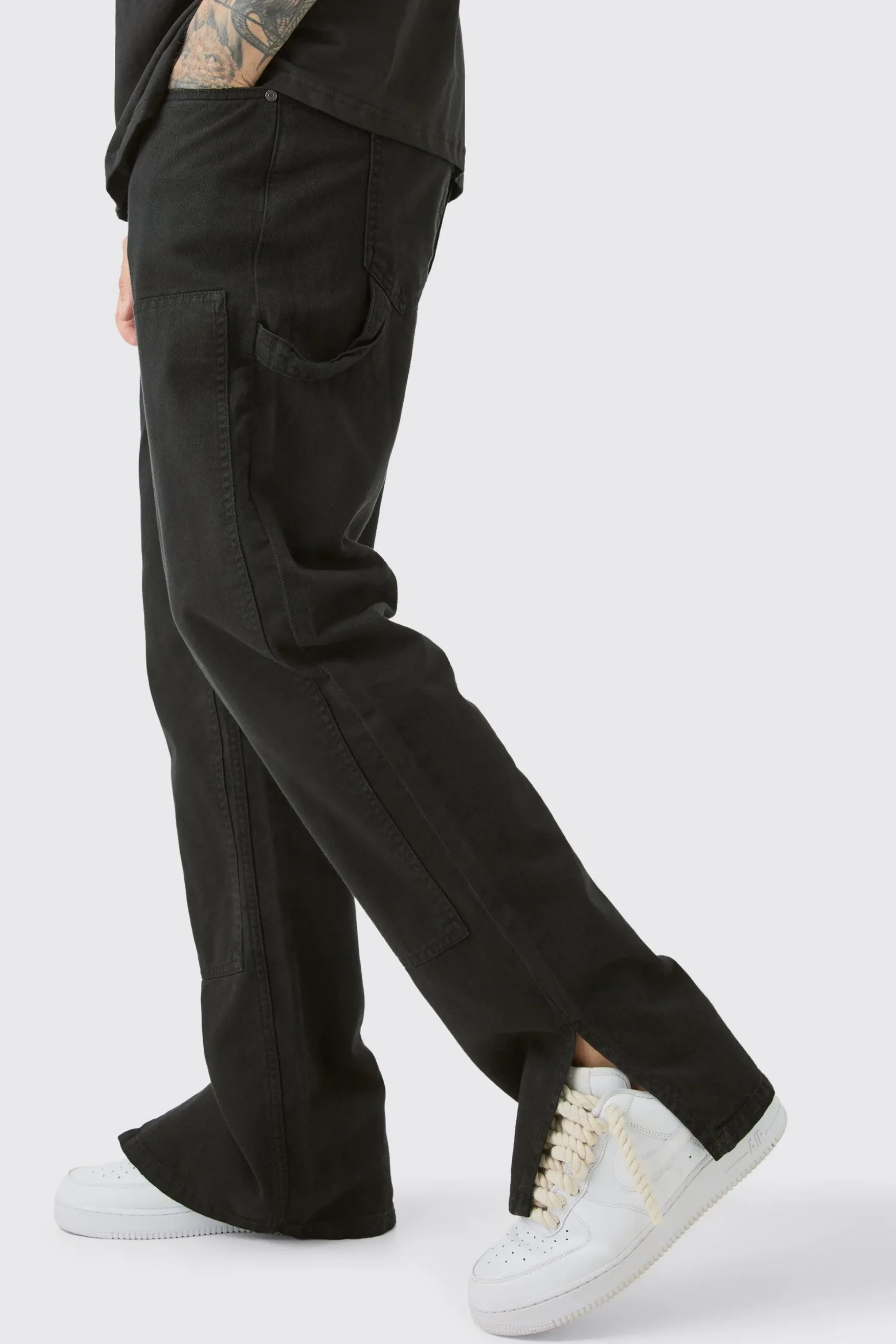 Tall Relaxed Overdye Carpenter Split Hem Trouser In Black | BoohooMAN UK