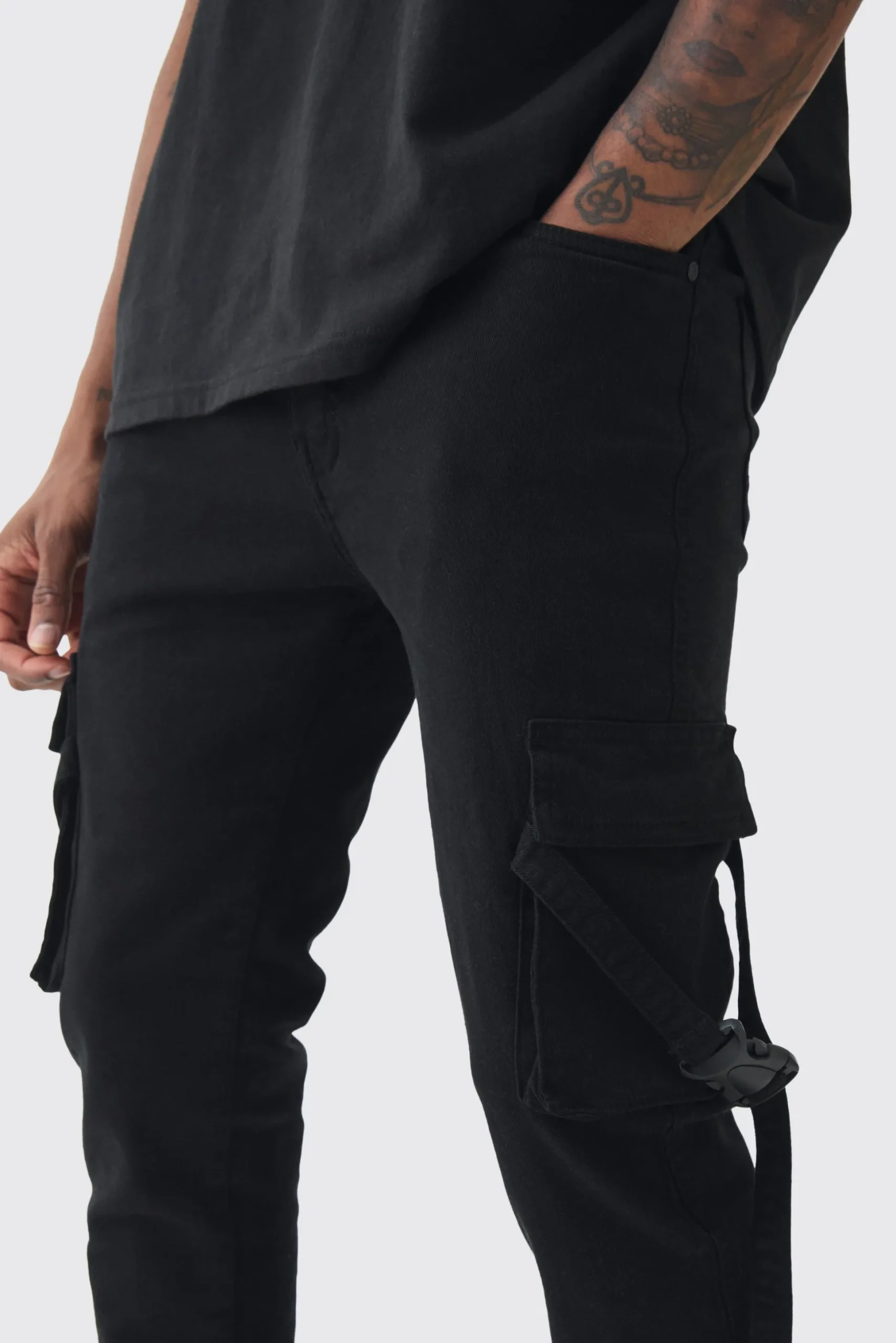 Tall Skinny Overdyed Strap Detail Cargo Trouser In Black | BoohooMAN UK