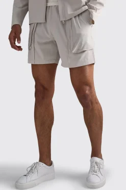 Technical Stretch Smart Pleat Short | BoohooMAN UK