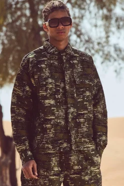 Textured Camo Patch Pocket Set | BoohooMAN UK