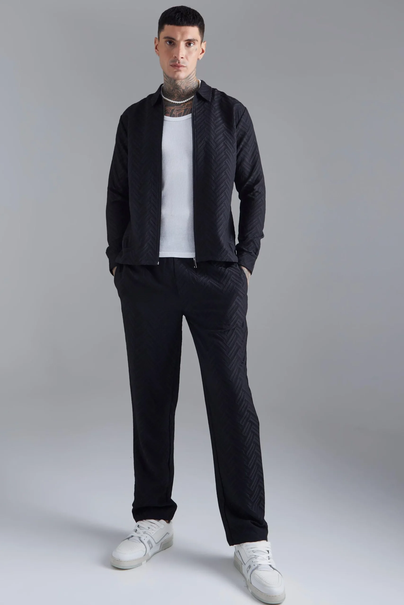 Tonal Geo Smart Straight Trouser | BoohooMAN UK