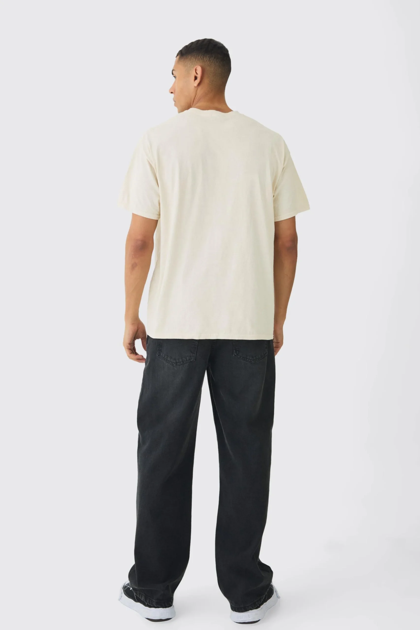 Washed Dog Graphic T-Shirt | BoohooMAN UK